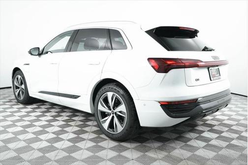 2024 Audi Q8 e-tron Premium Plus