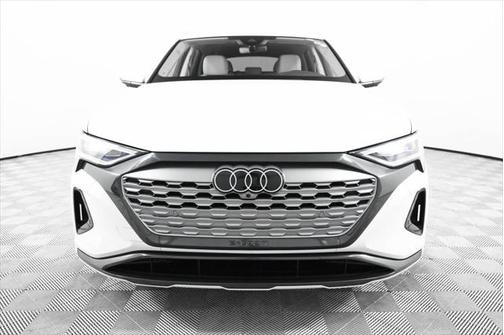 2024 Audi Q8 e-tron Premium Plus
