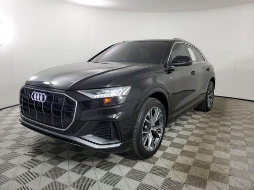 2023 Audi Q8 55 Premium Plus