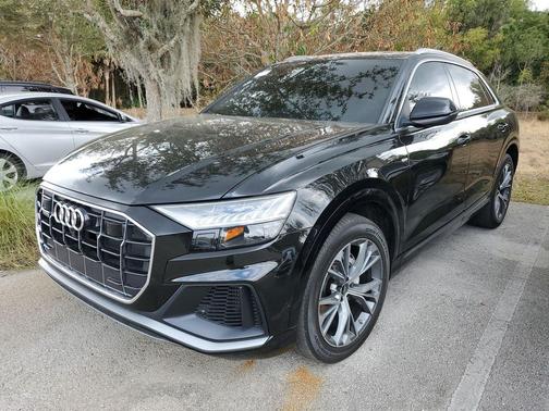2023 Audi Q8 55 Premium Plus