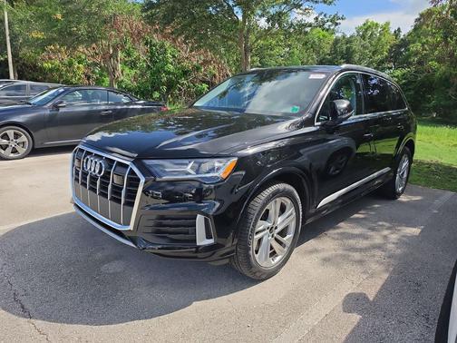 Mythos Black Metallic 2023 Audi Q7 45 Premium