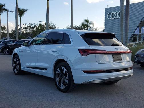 2023 Audi e-tron Premium Plus quattro