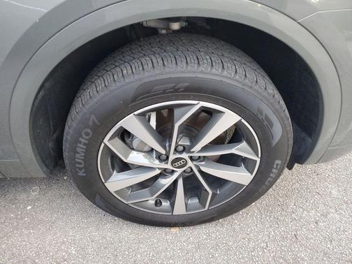 2023 Audi Q5 45 S line Premium Plus