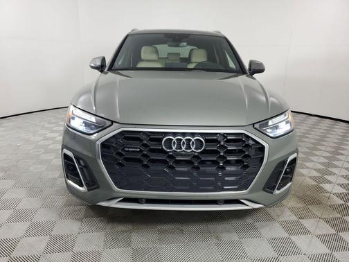 Chronos Gray Metallic 2023 Audi Q5 45 S line Premium Plus