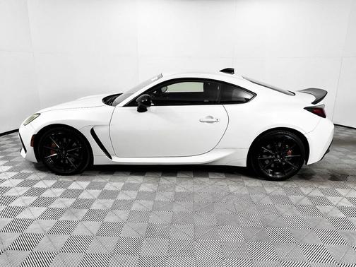2024 Subaru BRZ tS