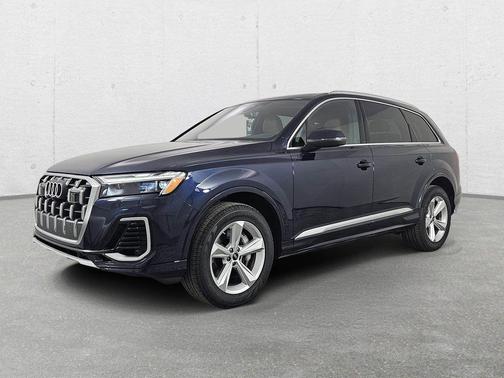 Waitomo Blue Metallic 2026 Audi Q7 55 Premium