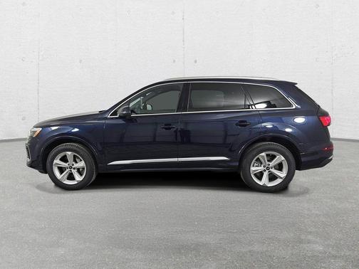 Waitomo Blue Metallic 2026 Audi Q7 55 Premium