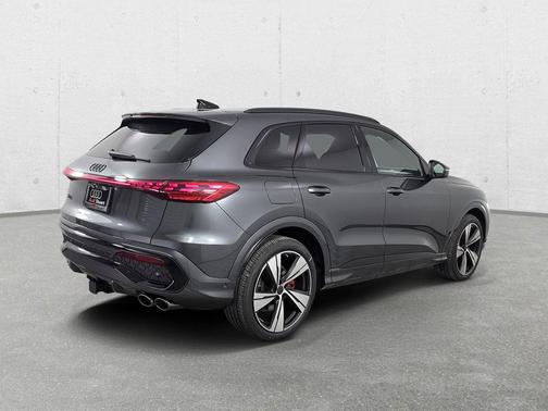Daytona Gray Pearl Effect 2026 Audi SQ5 3.0T Premium Plus