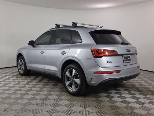 Florett Silver Metallic 2024 Audi Q5 40 Premium Plus