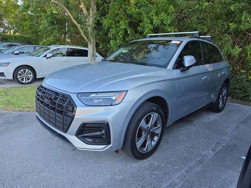 Florett Silver Metallic 2024 Audi Q5 40 Premium Plus