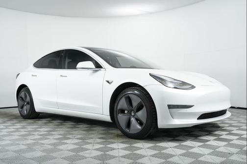 2020 Tesla Model 3 Standard Range Plus