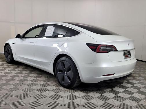 2020 Tesla Model 3 Standard Range Plus