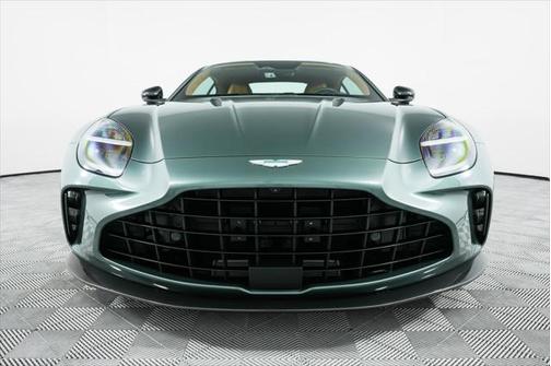 2025 Aston Martin Vantage Base