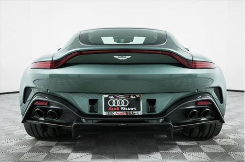 2025 Aston Martin Vantage Base