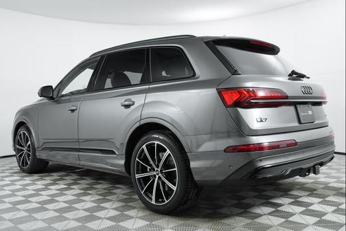 2022 Audi Q7 55 Prestige