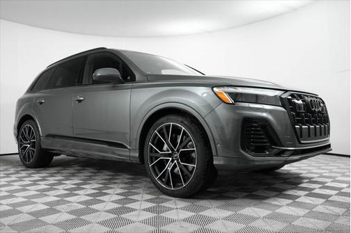 2025 Audi Q7 55 Premium Plus
