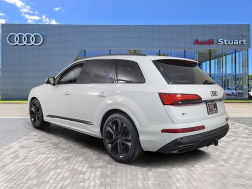 2026 Audi Q7 55 Premium Plus