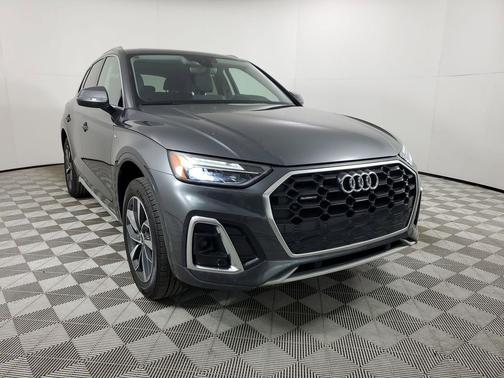2023 Audi Q5 45 S line Premium