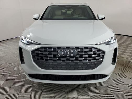 2025 Audi Q5 Premium TFSI quattro S tronic