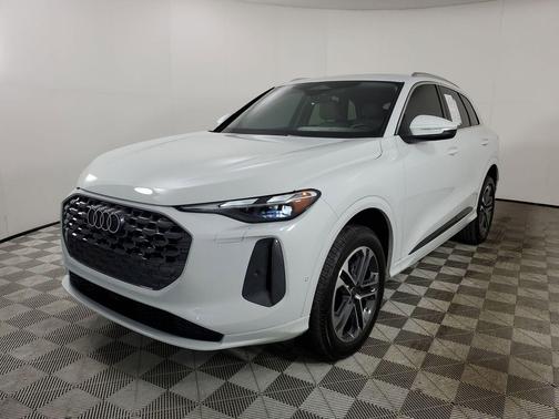 2025 Audi Q5 Premium TFSI quattro S tronic