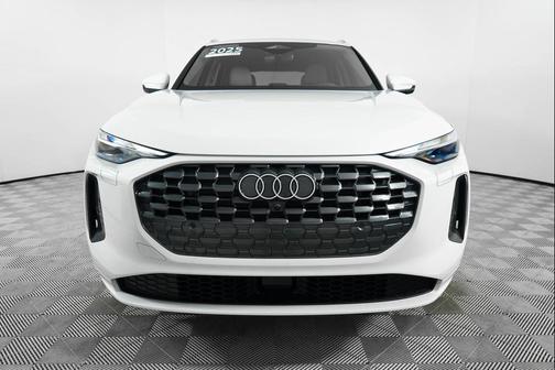 2025 Audi Q5 Premium TFSI quattro S tronic