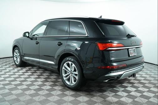 2025 Audi Q7 55 Prestige