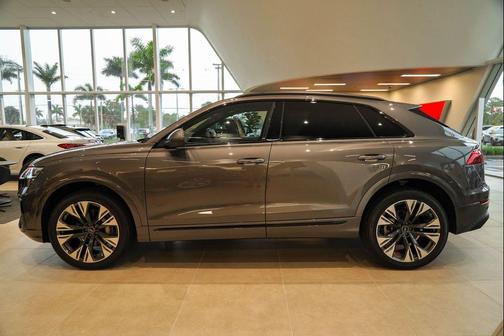 2025 Audi Q8 55 Premium Plus