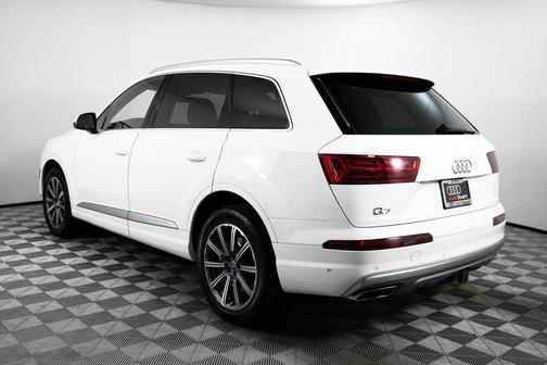 2019 Audi Q7 55 Premium Plus