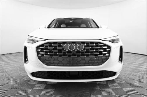 2025 Audi Q5 Premium