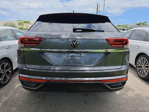 Platinum Gray Metallic 2021 Volkswagen Atlas Cross Sport 2.0T S