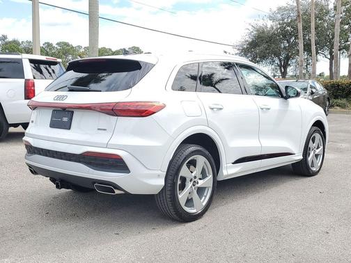 2025 Audi Q5 Premium Plus TFSI quattro S tronic