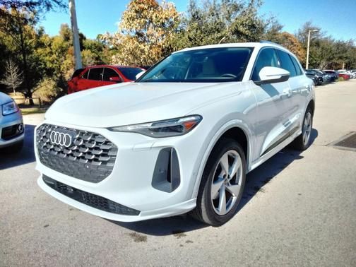 2025 Audi Q5 Premium Plus TFSI quattro S tronic