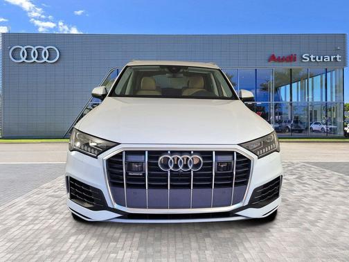 2024 Audi Q7 45 Premium Plus
