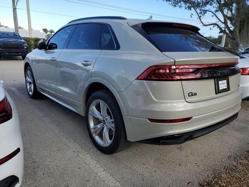 2023 Audi Q8 55 Premium