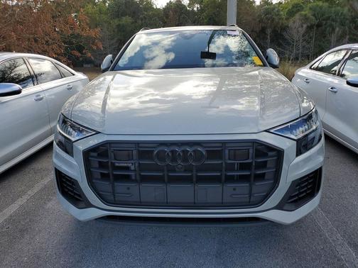 2023 Audi Q8 55 Premium