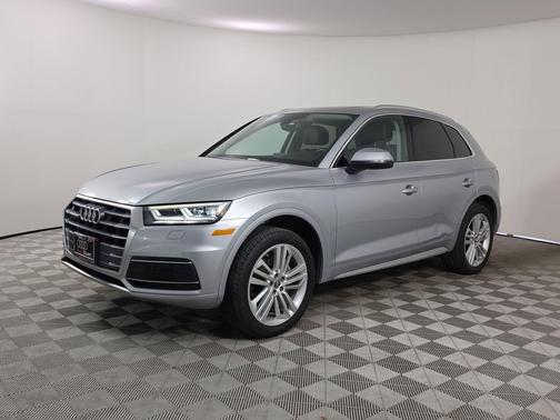 Florett Silver Metallic 2019 Audi Q5 2.0T Premium Plus