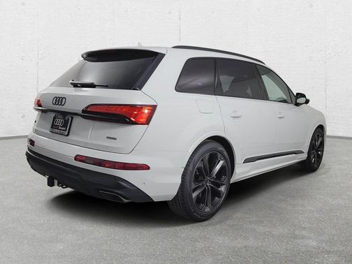 2026 Audi Q7 55 Premium Plus