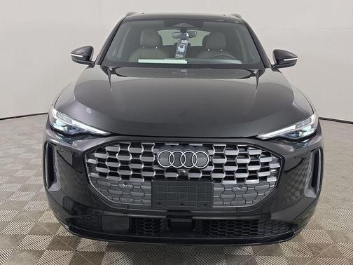 Mythos Black Metallic 2026 Audi Q5 Premium Plus TFSI quattro S tronic