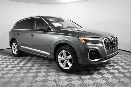 2025 Audi Q7 45 Premium
