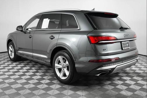 2025 Audi Q7 45 Premium