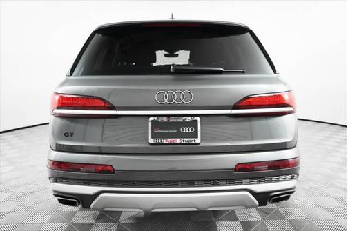 2025 Audi Q7 45 Premium