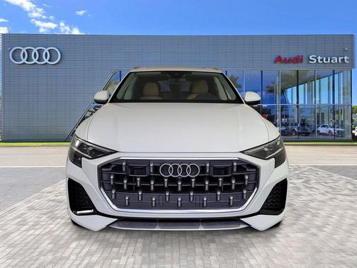 2025 Audi Q8 55 Premium Plus