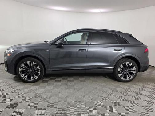 Daytona Gray Pearl 2025 Audi Q8 55 Premium Plus