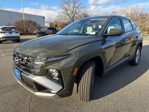 2026 Hyundai TUCSON SE