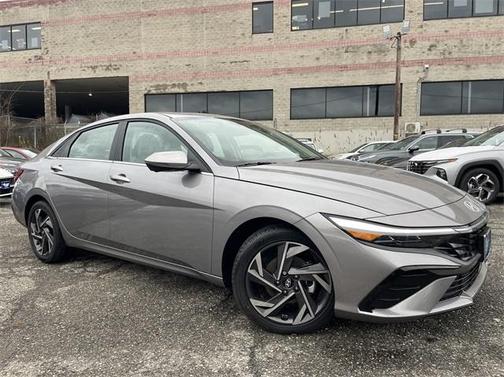 2025 Hyundai ELANTRA Limited