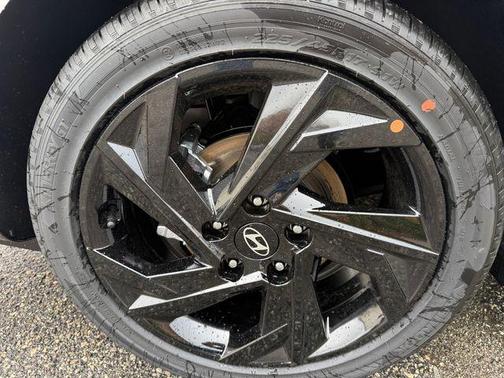 2026 Hyundai ELANTRA SEL