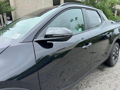 2025 Hyundai SANTA CRUZ SEL Activity