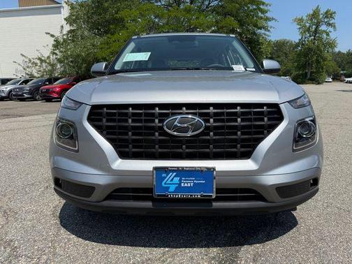 2025 Hyundai VENUE SE