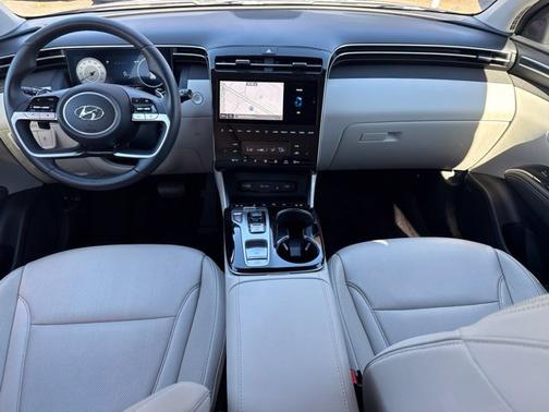 Shimmering Silver 2024 Hyundai TUCSON Limited