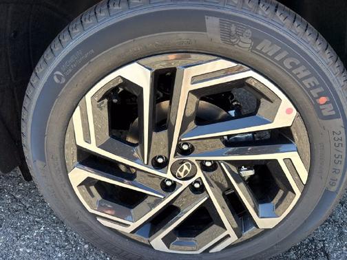 Phantom Black 2026 Hyundai TUCSON SEL Plus
